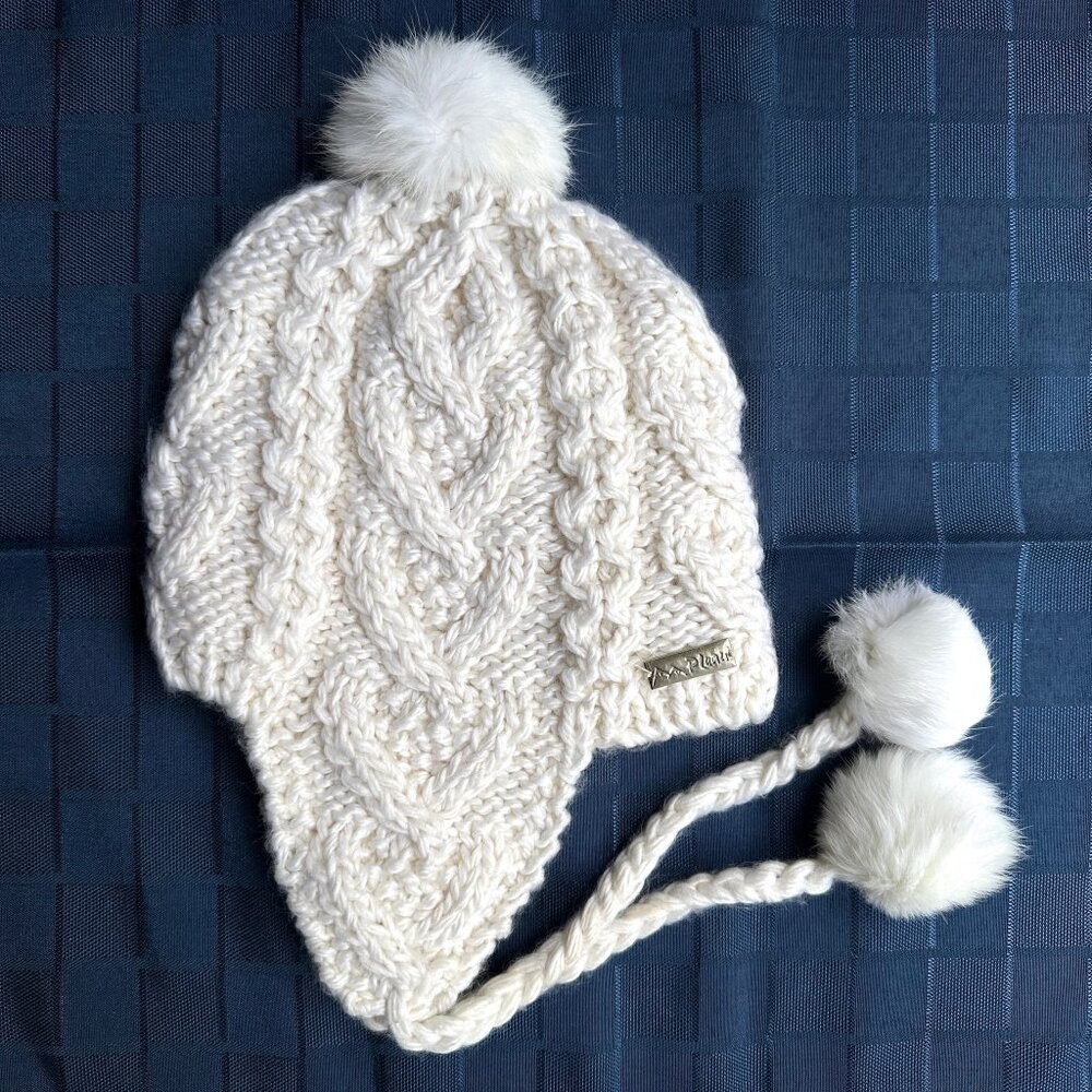 NEW - PLEAU Cable Knit Ivory Cream Logo signature Pom Hat - One size